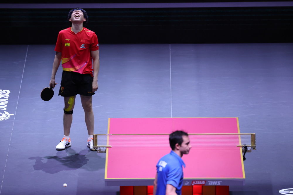 纵观整个比 纵观整个比