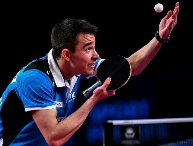 载着无数球 载着无数球