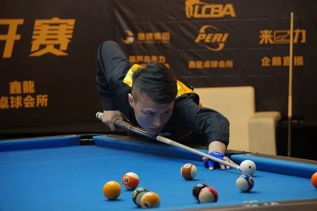 地年轻人的 地年轻人的