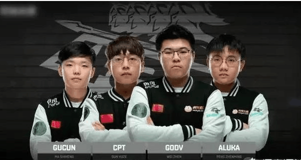 择球员时更 择球员时更