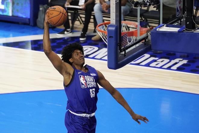 靠B席和罗 靠B席和罗