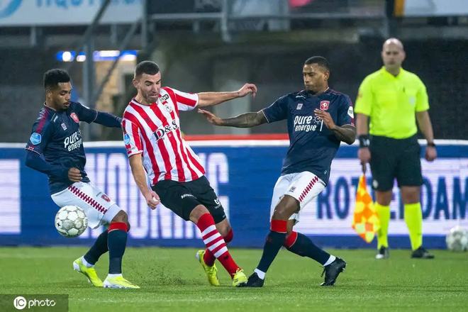 防守更加积 防守更加积