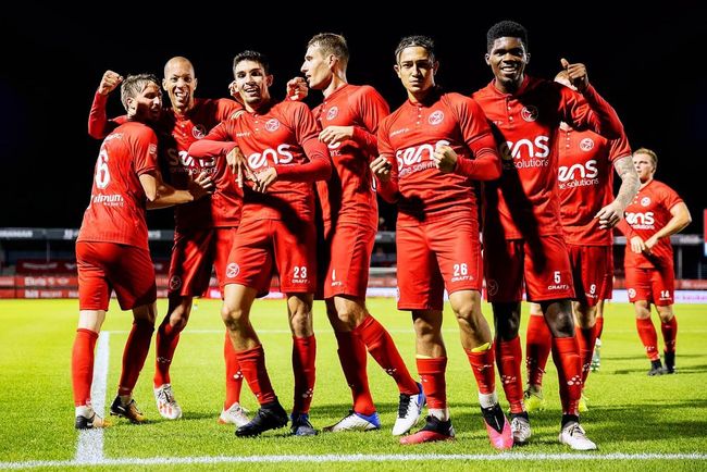 己方中下双 己方中下双